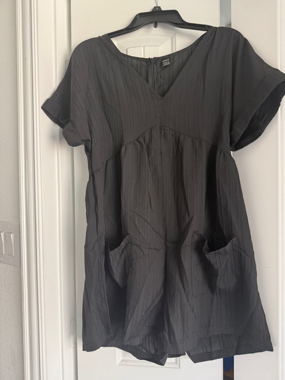 Black Textured V-Neck Short Sleeve Romper with pockets
